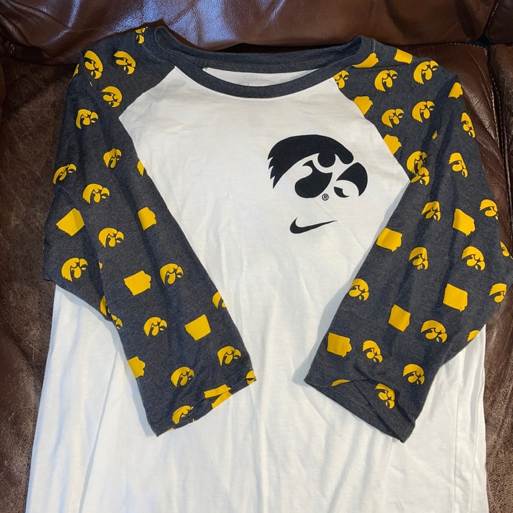 Iowa Hawkeye Baseball Tee